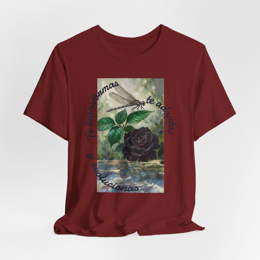 T‑Shirt — Vintage Botanical Dragonfly with Spanish Quote (“Te transformarás, te despertarás y evolucionas”)
