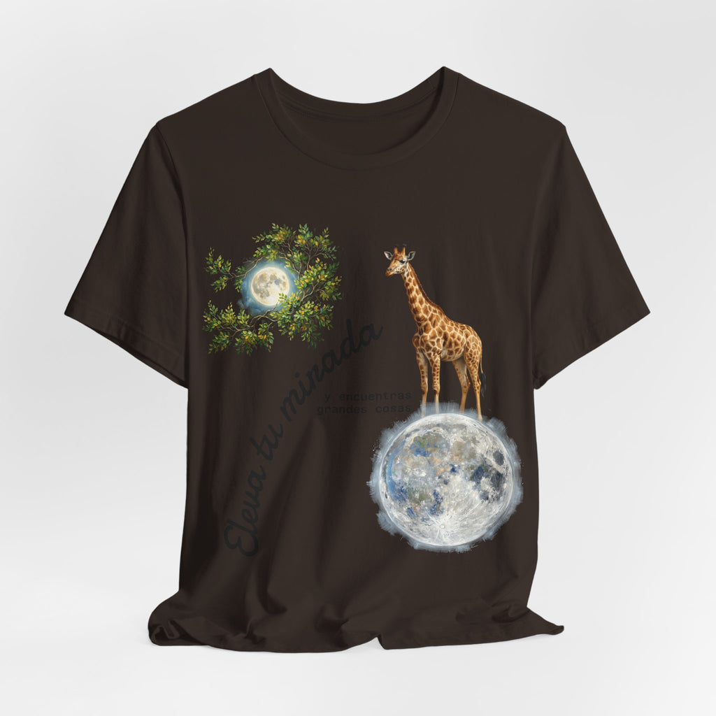 Giraffe Moon Tee — "Eleva tu mirada" Inspirational Graphic T-Shirt