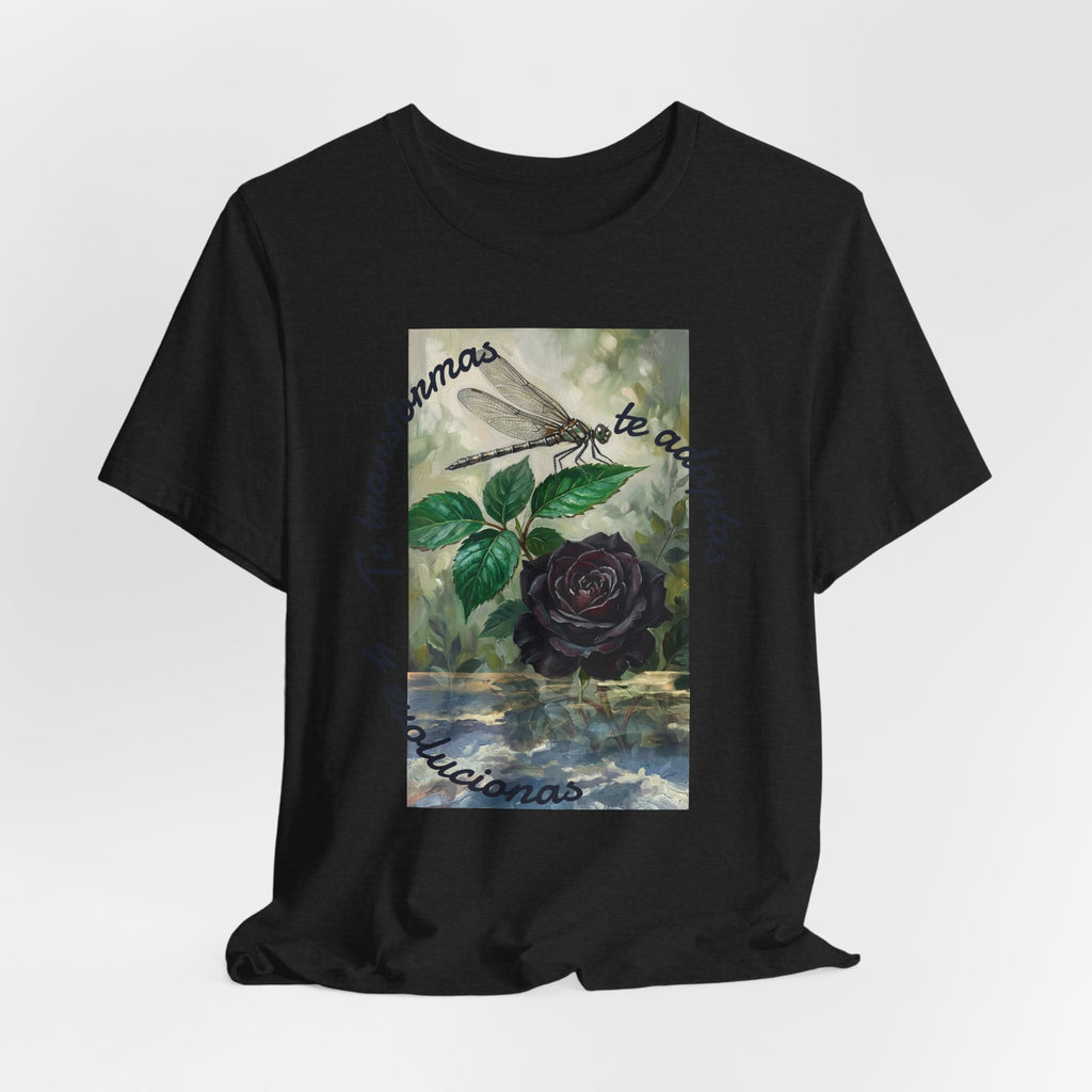 T‑Shirt — Vintage Botanical Dragonfly with Spanish Quote (“Te transformarás, te despertarás y evolucionas”)