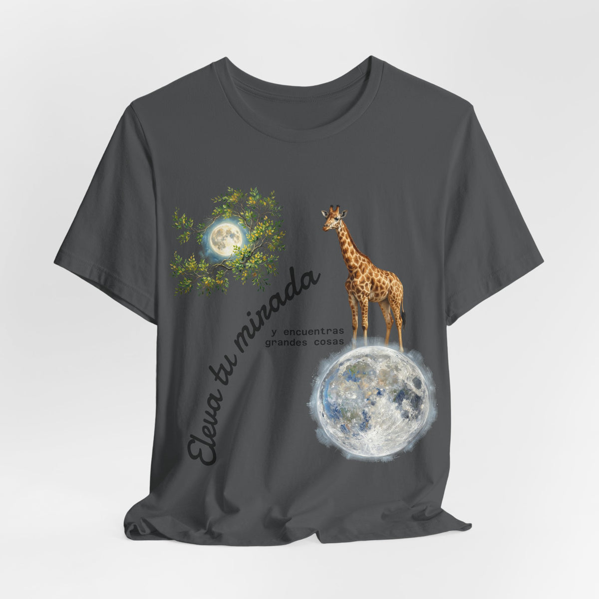 Giraffe Moon Tee — "Eleva tu mirada" Inspirational Graphic T-Shirt