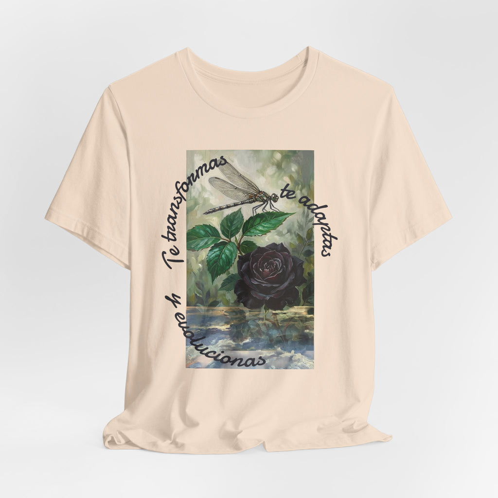 T‑Shirt — Vintage Botanical Dragonfly with Spanish Quote (“Te transformarás, te despertarás y evolucionas”)