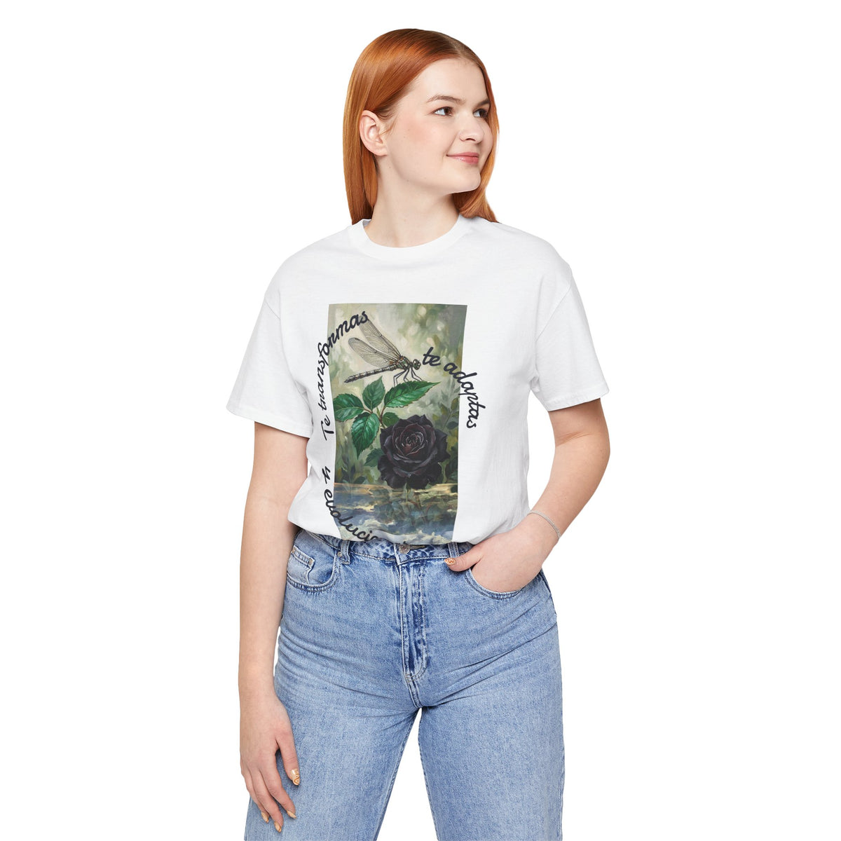 T‑Shirt — Vintage Botanical Dragonfly with Spanish Quote (“Te transformarás, te despertarás y evolucionas”)