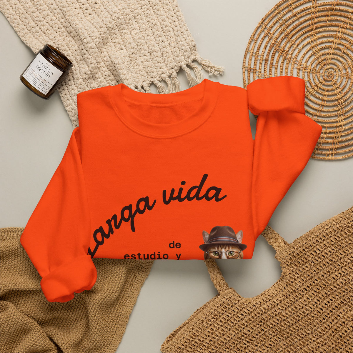 Crewneck Sweatshirt — "Larga vida de estudio y dedicación" Cat Design