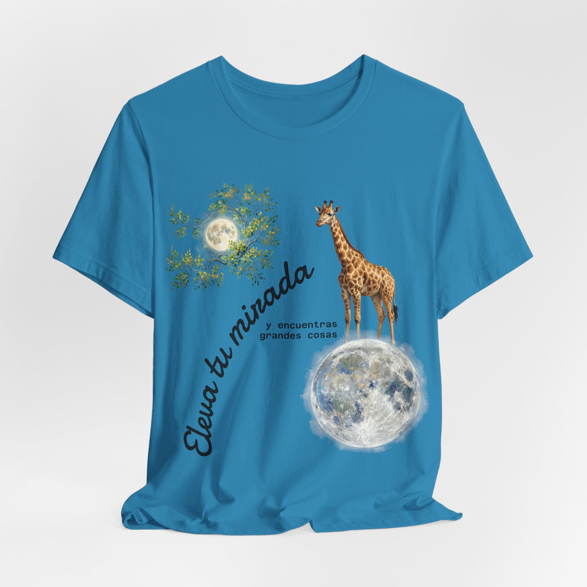 Giraffe Moon Tee — "Eleva tu mirada" Inspirational Graphic T-Shirt
