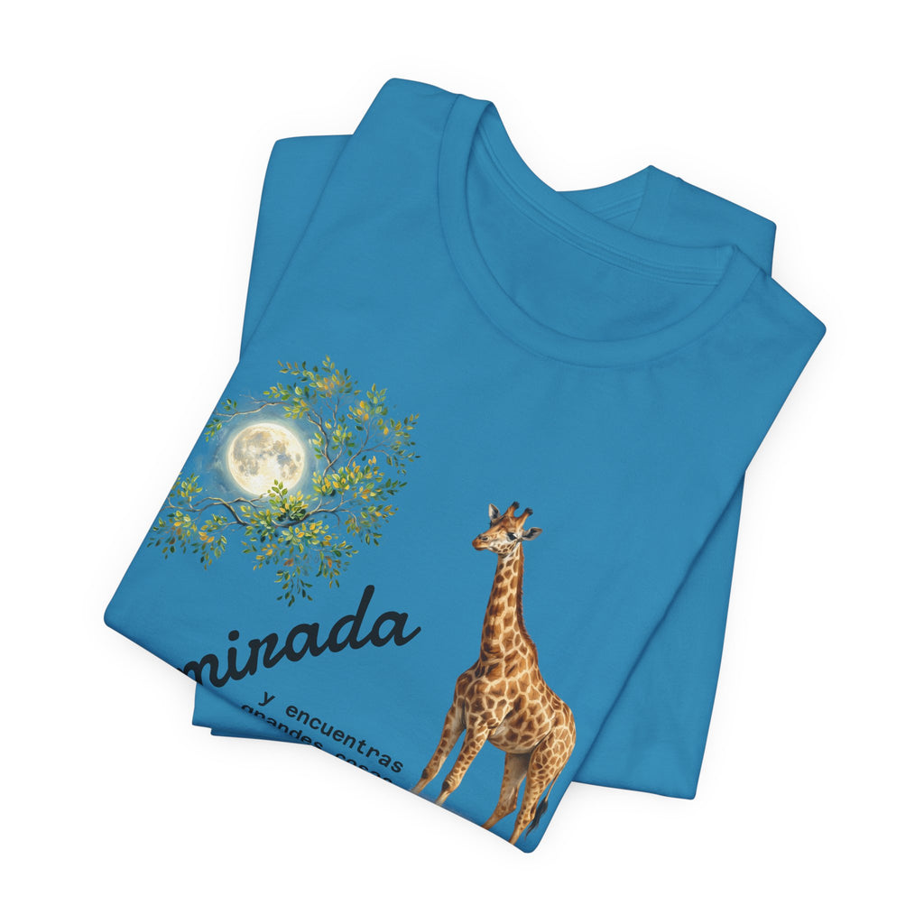Giraffe Moon Tee — "Eleva tu mirada" Inspirational Graphic T-Shirt