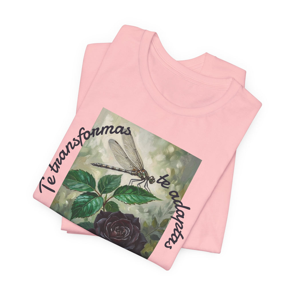 T‑Shirt — Vintage Botanical Dragonfly with Spanish Quote (“Te transformarás, te despertarás y evolucionas”)