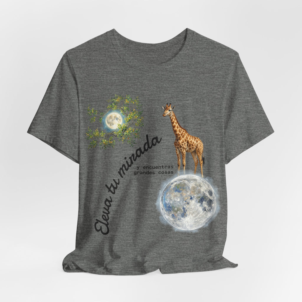 Giraffe Moon Tee — "Eleva tu mirada" Inspirational Graphic T-Shirt