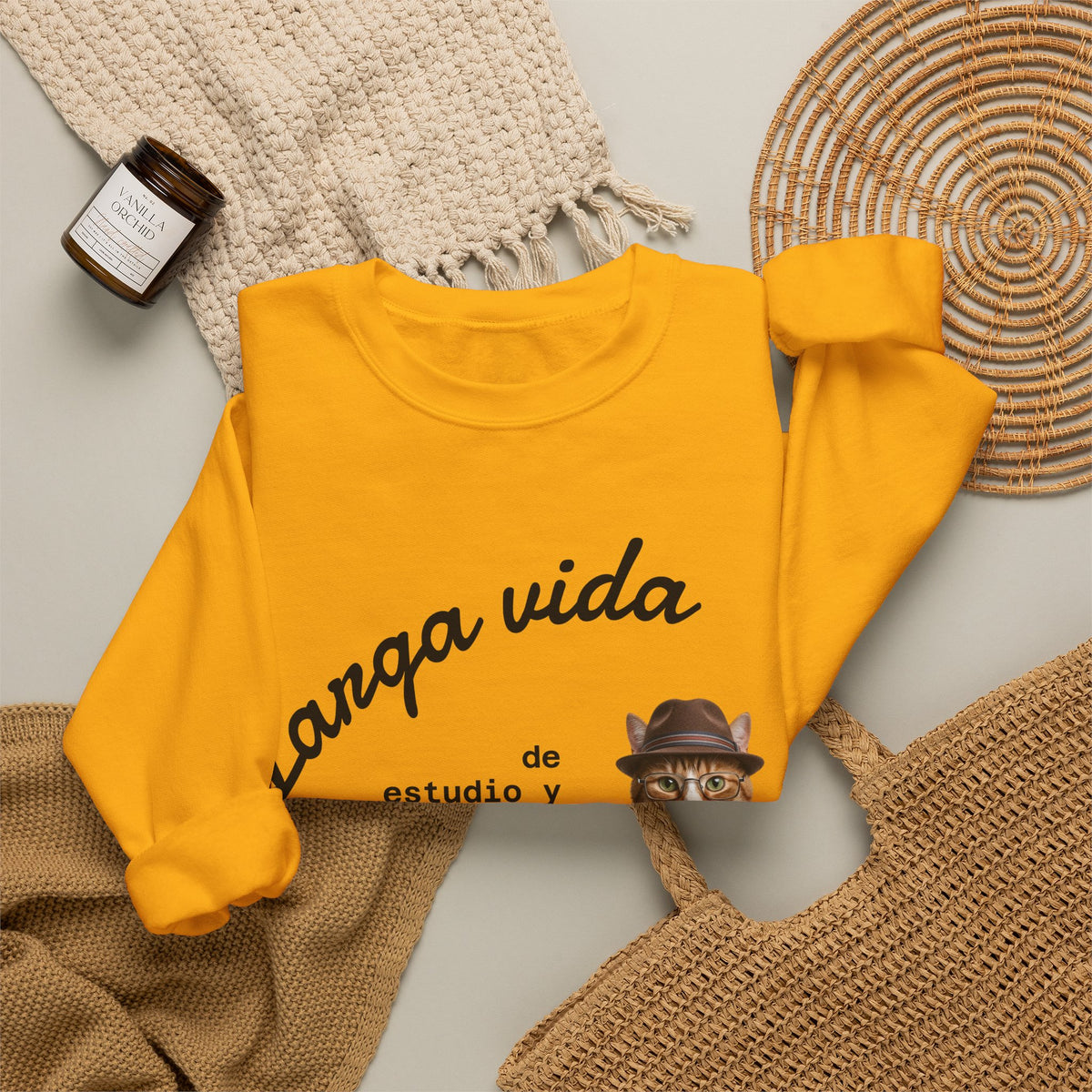 Crewneck Sweatshirt — "Larga vida de estudio y dedicación" Cat Design