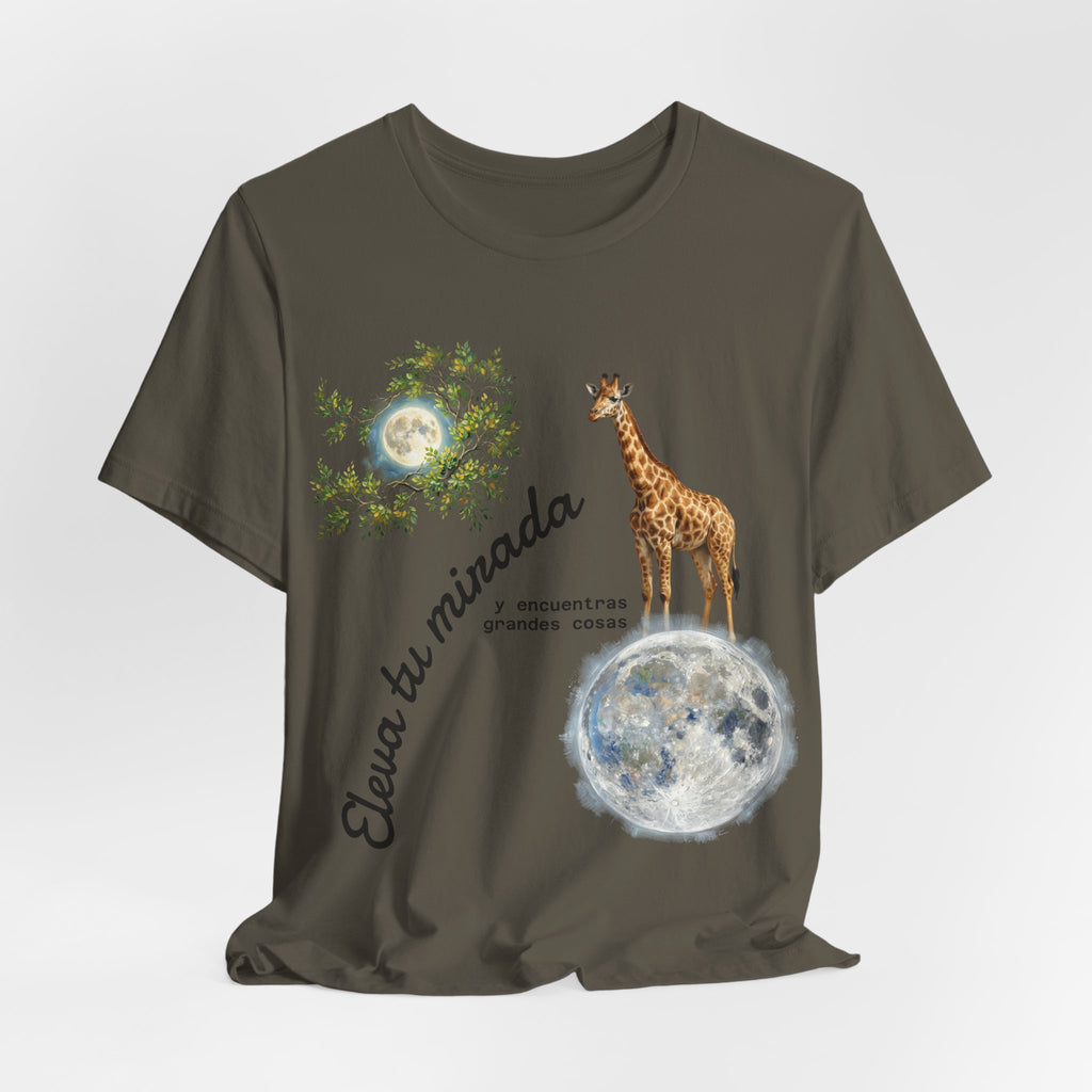 Giraffe Moon Tee — "Eleva tu mirada" Inspirational Graphic T-Shirt