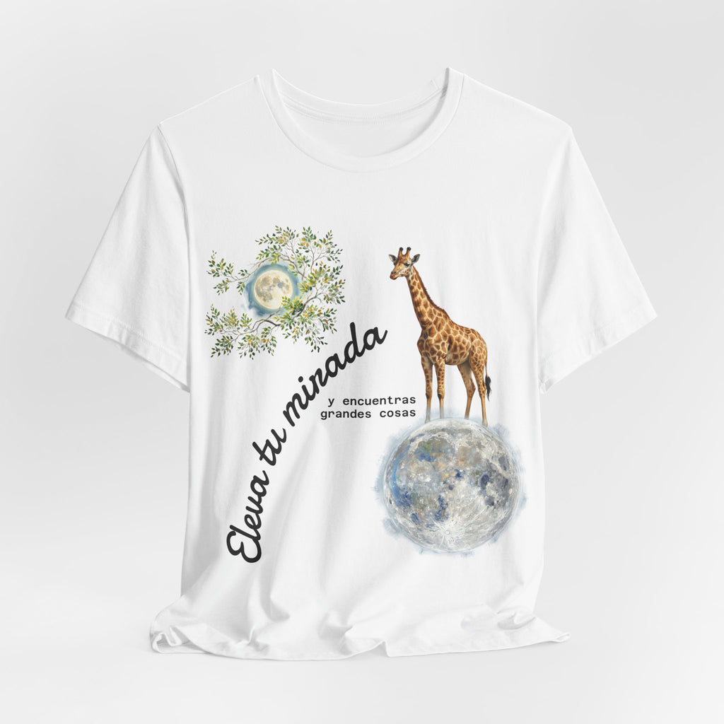 Giraffe Moon Tee — "Eleva tu mirada" Inspirational Graphic T-Shirt