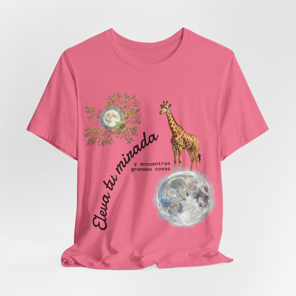 Giraffe Moon Tee — "Eleva tu mirada" Inspirational Graphic T-Shirt