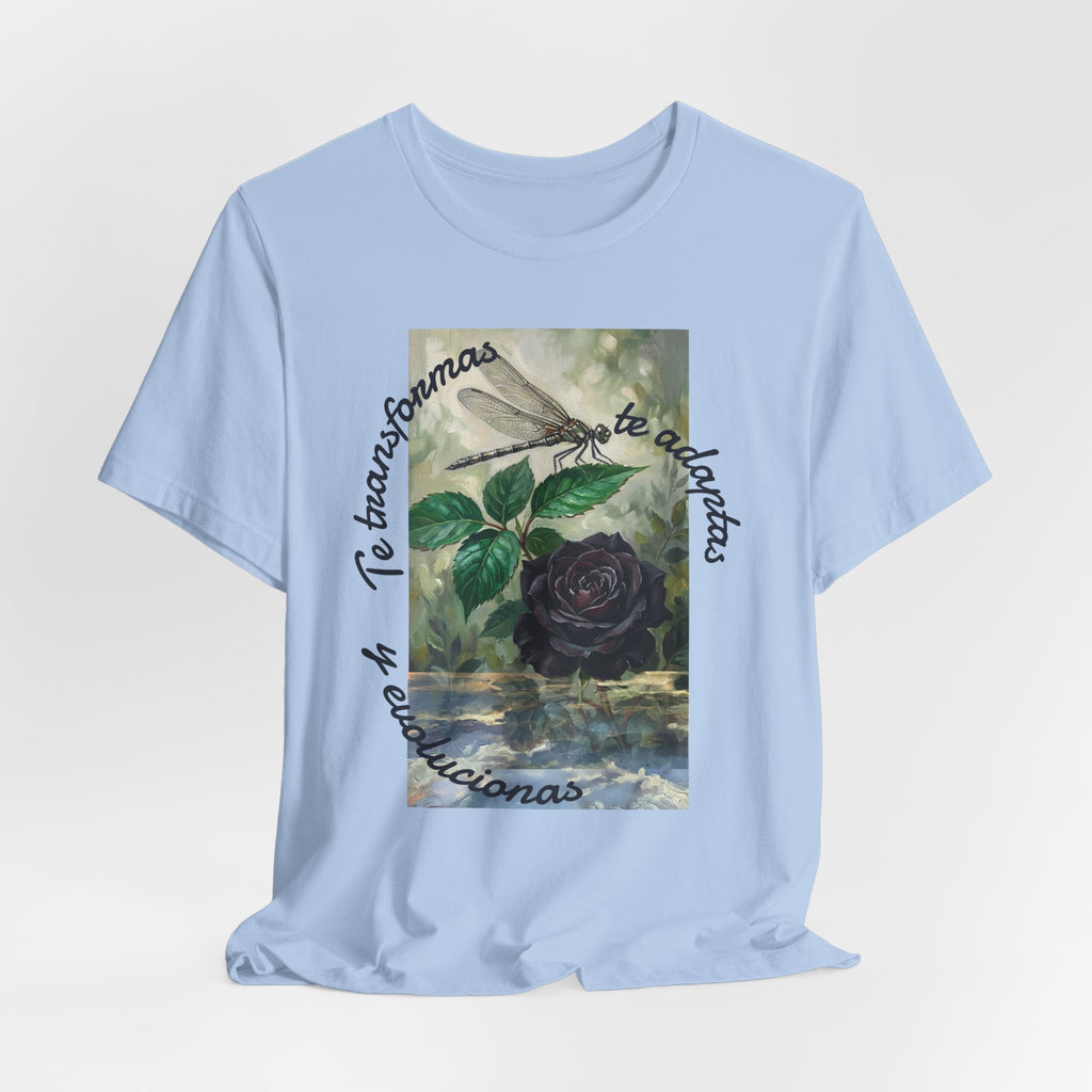 T‑Shirt — Vintage Botanical Dragonfly with Spanish Quote (“Te transformarás, te despertarás y evolucionas”)