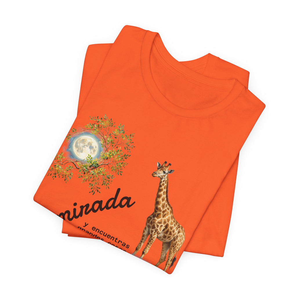 Giraffe Moon Tee — "Eleva tu mirada" Inspirational Graphic T-Shirt