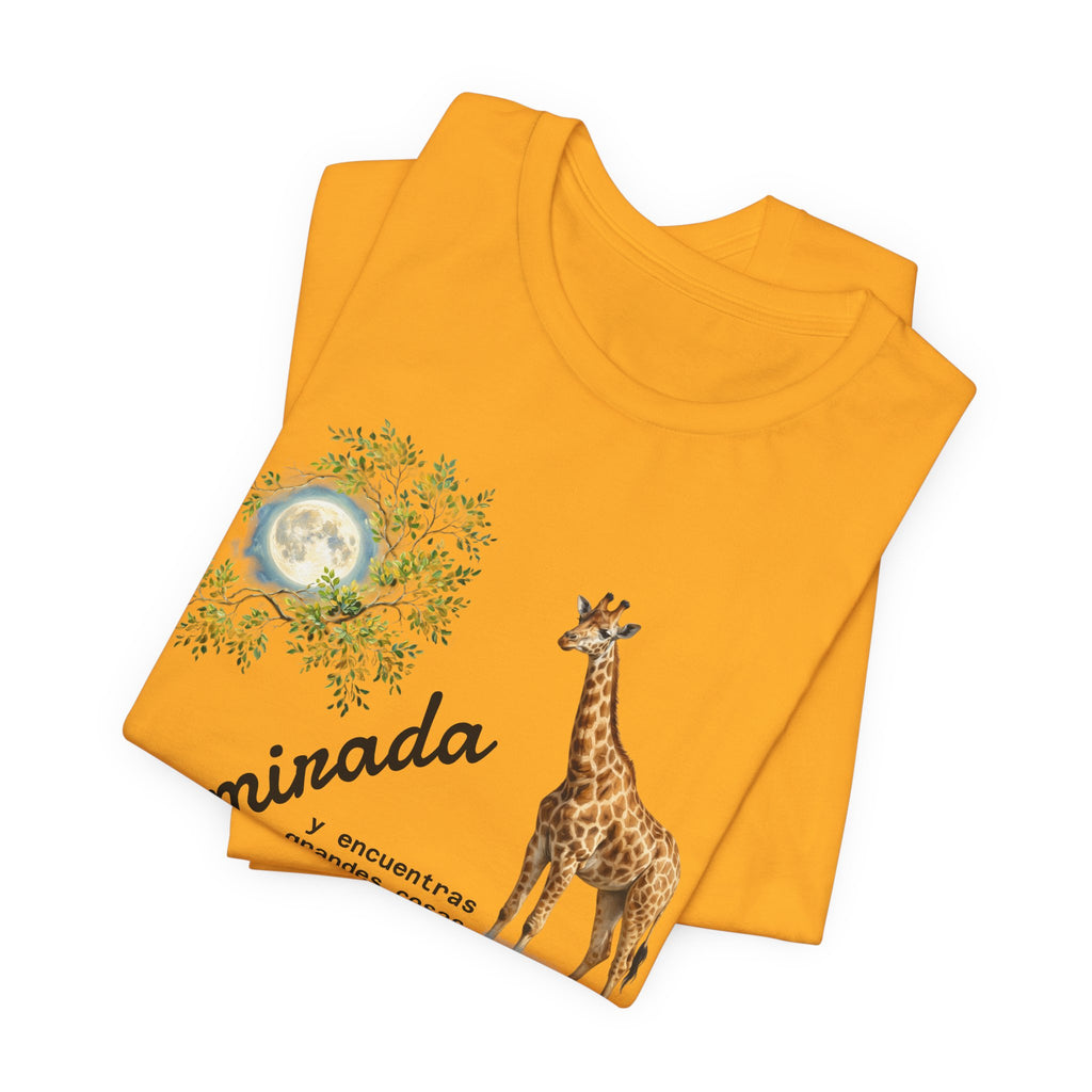 Giraffe Moon Tee — "Eleva tu mirada" Inspirational Graphic T-Shirt