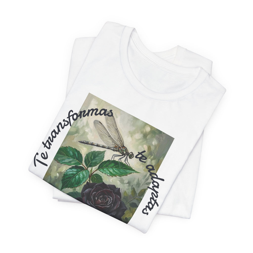 T‑Shirt — Vintage Botanical Dragonfly with Spanish Quote (“Te transformarás, te despertarás y evolucionas”)