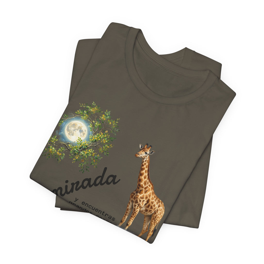 Giraffe Moon Tee — "Eleva tu mirada" Inspirational Graphic T-Shirt