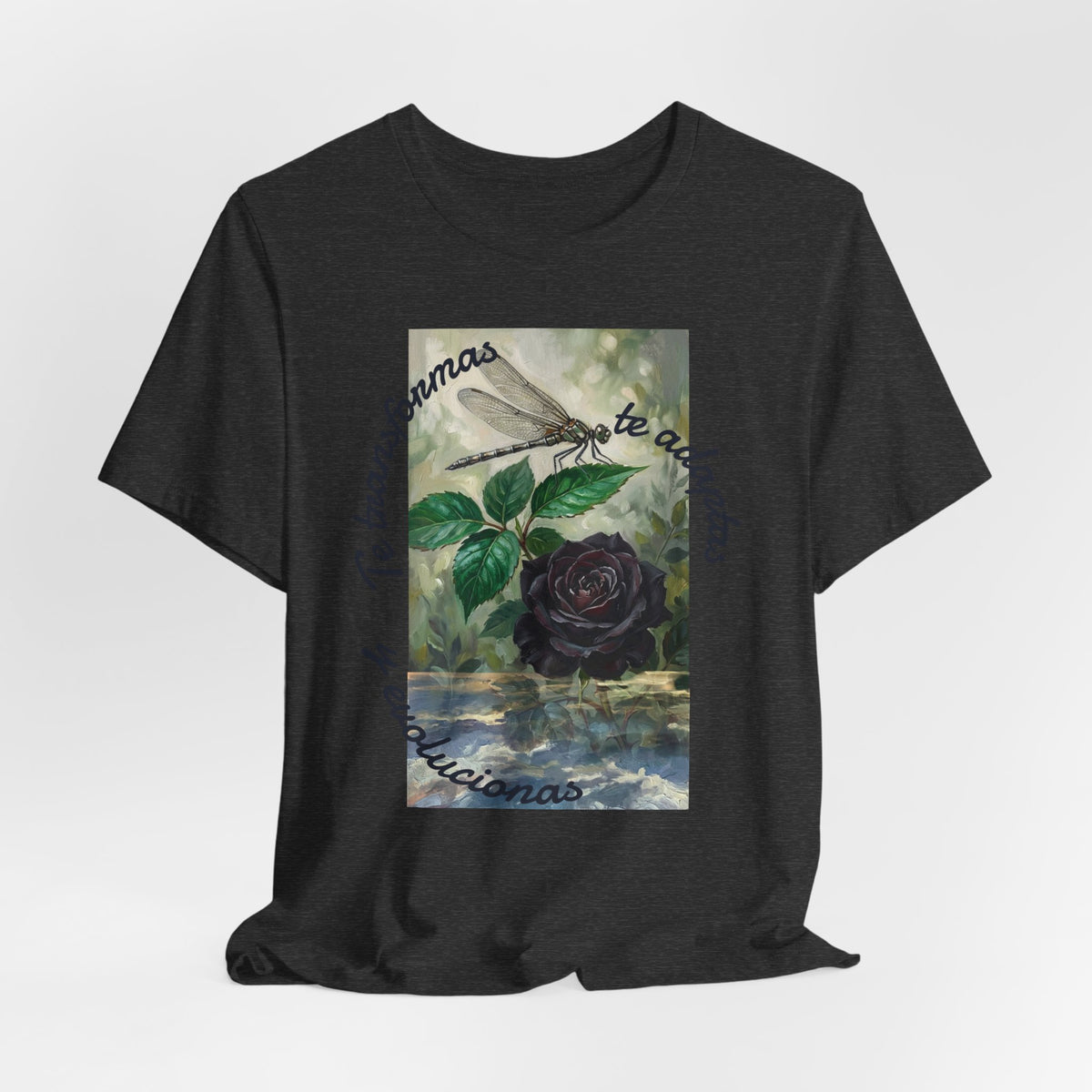 T‑Shirt — Vintage Botanical Dragonfly with Spanish Quote (“Te transformarás, te despertarás y evolucionas”)
