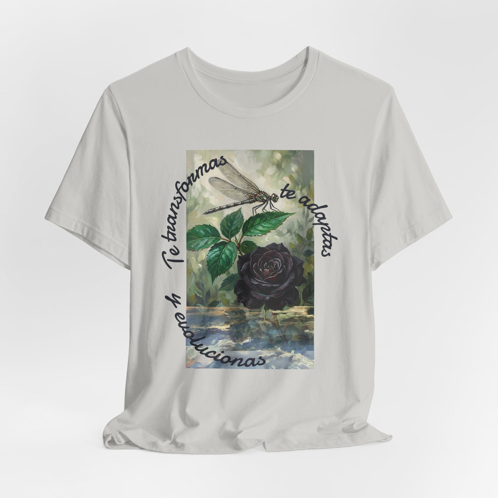T‑Shirt — Vintage Botanical Dragonfly with Spanish Quote (“Te transformarás, te despertarás y evolucionas”)