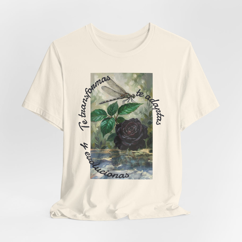 T‑Shirt — Vintage Botanical Dragonfly with Spanish Quote (“Te transformarás, te despertarás y evolucionas”)