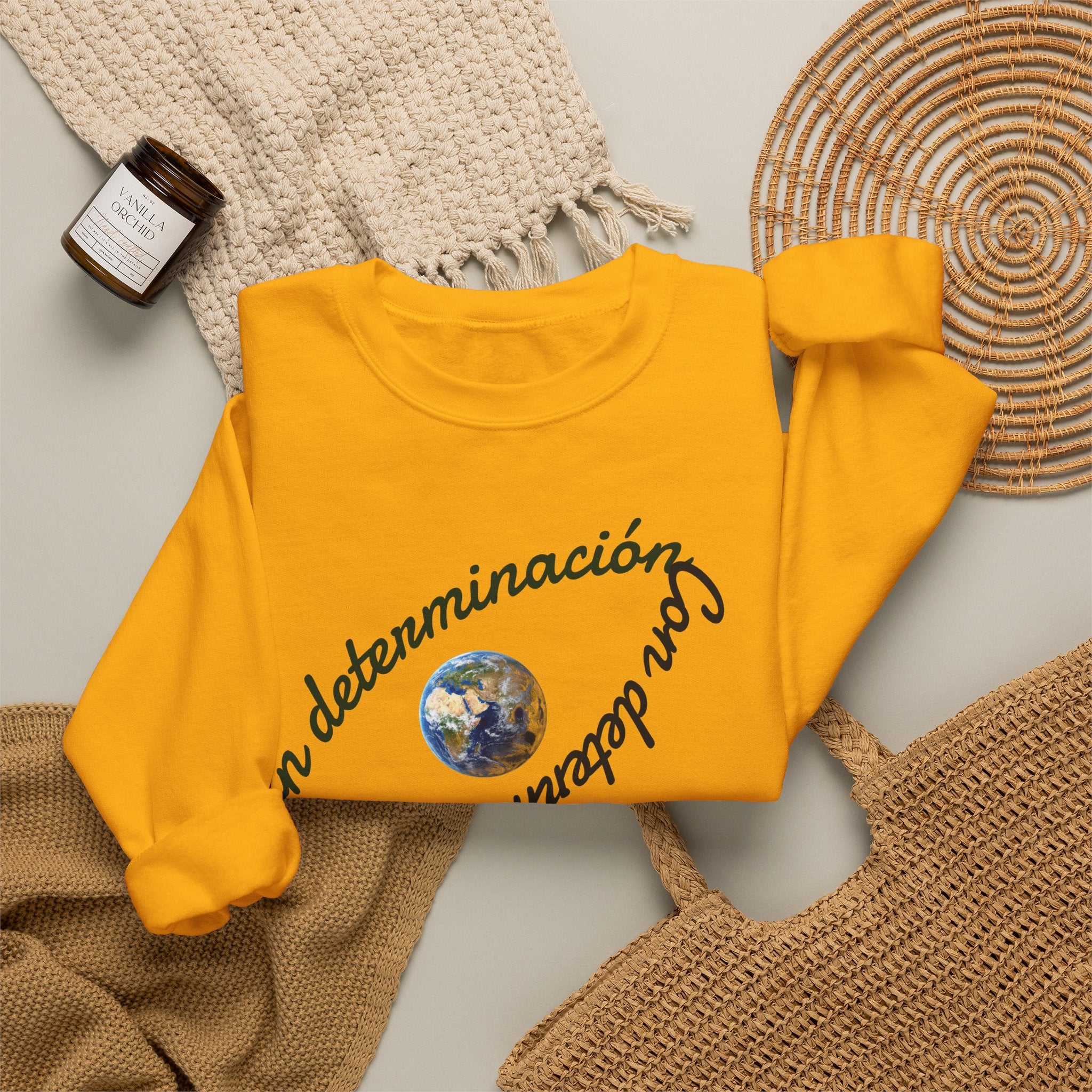 Crewneck Sweatshirt — "Con determinación" Earth & Sloth Eco Graphic
