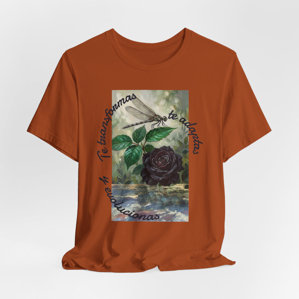 T‑Shirt — Vintage Botanical Dragonfly with Spanish Quote (“Te transformarás, te despertarás y evolucionas”)
