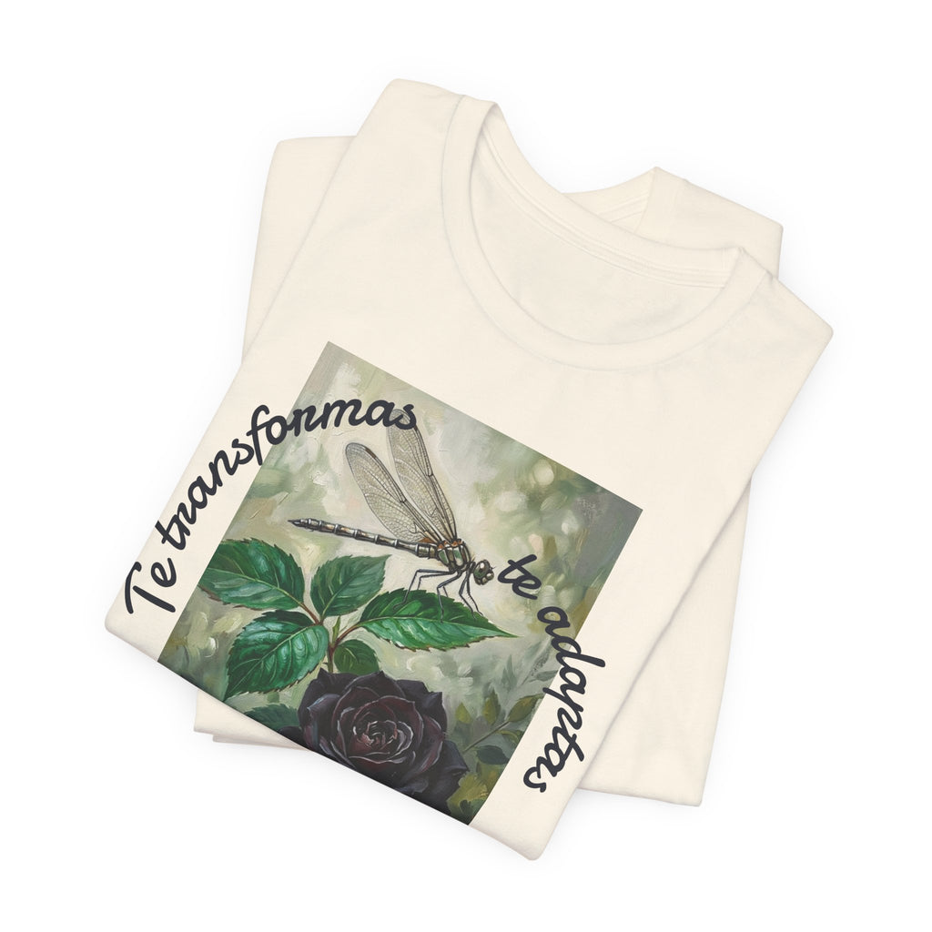 T‑Shirt — Vintage Botanical Dragonfly with Spanish Quote (“Te transformarás, te despertarás y evolucionas”)
