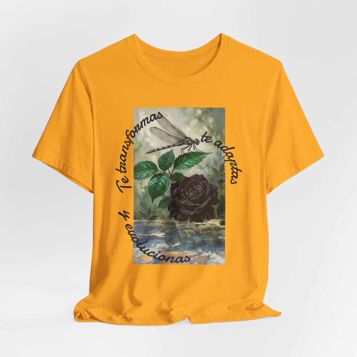 T‑Shirt — Vintage Botanical Dragonfly with Spanish Quote (“Te transformarás, te despertarás y evolucionas”)