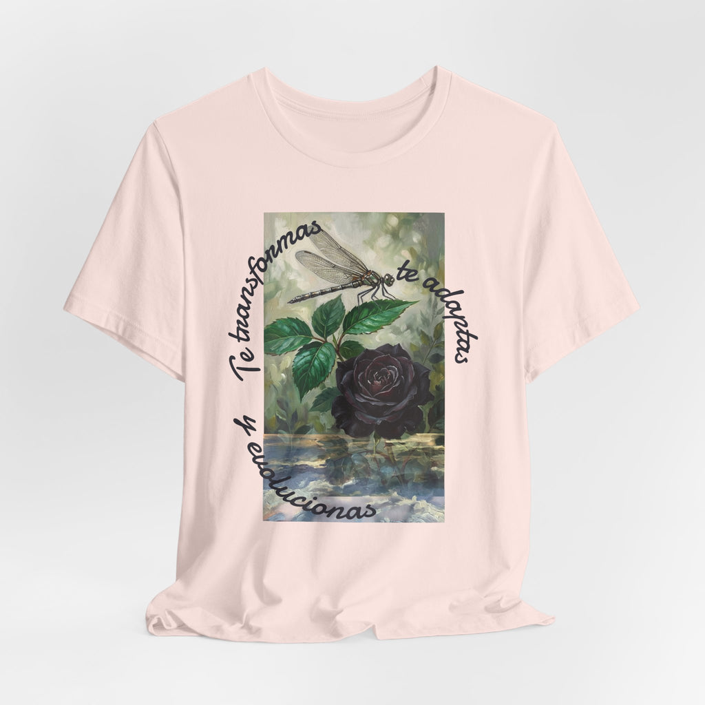 T‑Shirt — Vintage Botanical Dragonfly with Spanish Quote (“Te transformarás, te despertarás y evolucionas”)