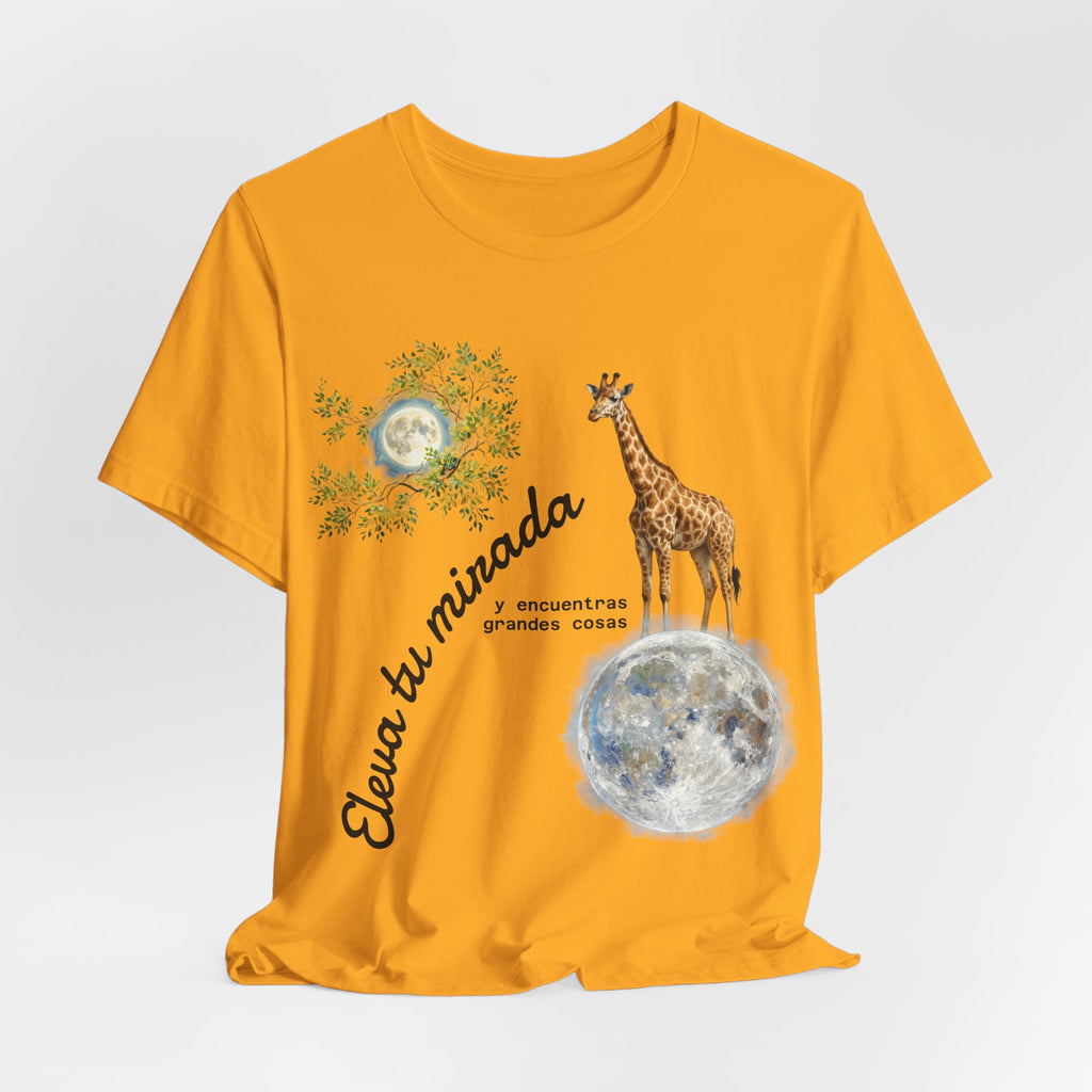 Giraffe Moon Tee — "Eleva tu mirada" Inspirational Graphic T-Shirt